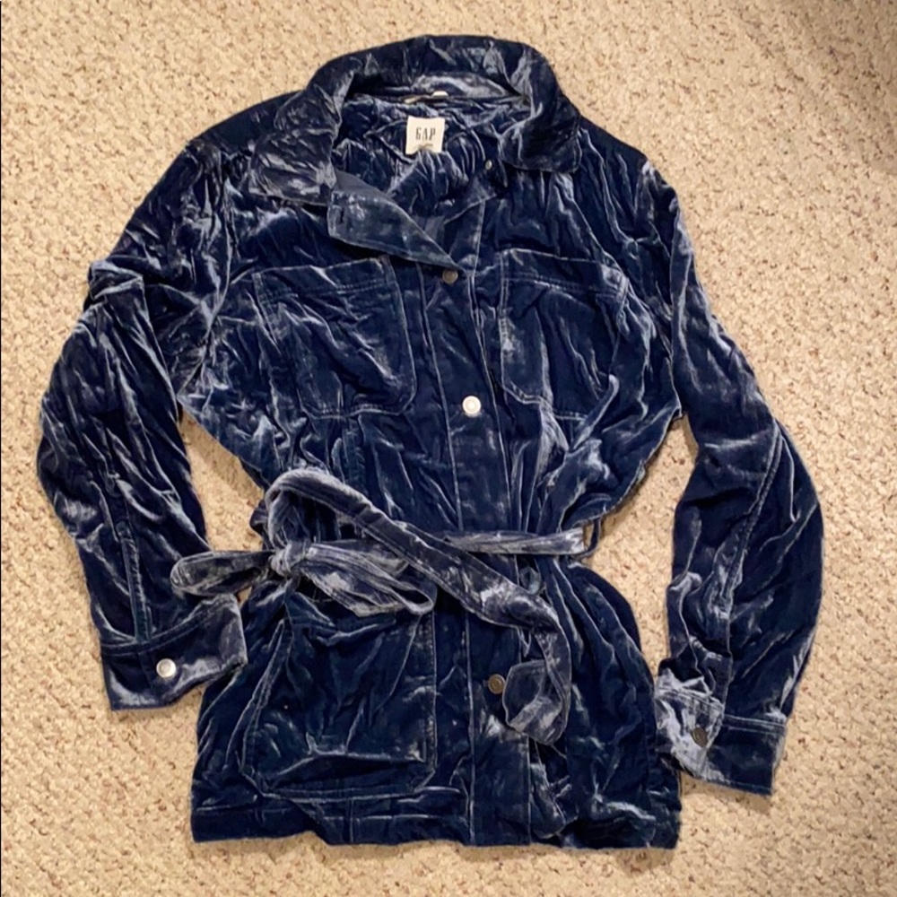 Gap blue velvet jacket with tie size XL